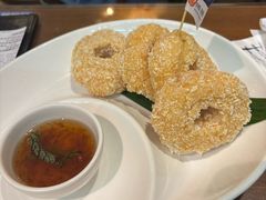 炸虾饼配泰国梅子酱-帕蓝·暹罗料理(大学路店)
