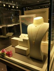 -周大福 CHOW TAI FOOK(新世界百货崇文店)