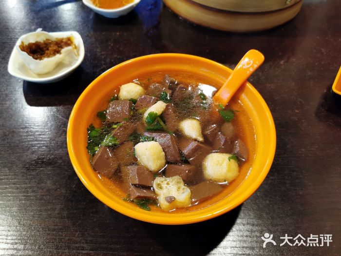 大龙汤包鸭血汤图片