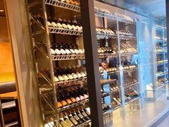 面包甜点陈列柜-伟峰·枫寿司(东樾店)