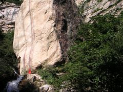 -大平台龙居瀑布旅游区