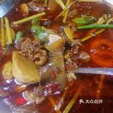汤锅冒热气