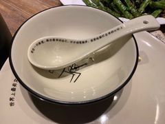 -临界音乐酒馆·小龙虾·江湖菜(华熙LIVE·鱼洞店)