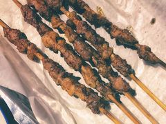 羊肉串-马路牙子地桌烤肉(工体店)