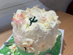 早春-山与蓝·轻糖鲜果蛋糕(勒泰店)