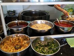 -鸿浩扒猪脚米线