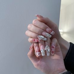-花系美·美甲美睫精品店
