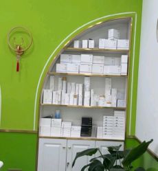 -苗医生专业祛痘·皮肤管理