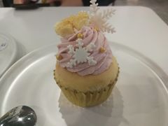 清新草莓纸杯蛋糕-风甜日暖·星座主题甜点(东二环泰禾店)