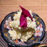 「海胆天妇罗」是这里特色,内部口感流心,比较烫