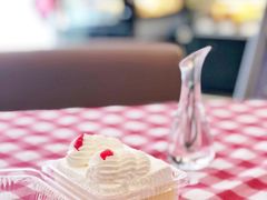 -红宝石·鲜奶小方·海派西点房(南丹店)