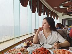 -荣誉国际酒店-云顶旋转餐厅