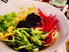 老北京炸酱面-吴记百姓菜馆·北京菜·烤鸭(故宫店)