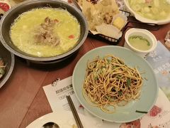 -意卡菲·欢乐聚会餐厅(华侨店)