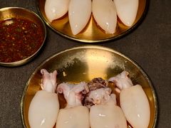 -铭牛烧肉·和牛海鲜自助(高新月牙湖店)