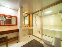 -华海酒店(茂名高铁站店)