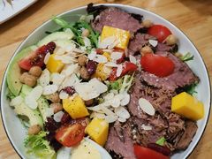 秘制牛肉牛油果沙拉-仁义涵西餐·咖啡(中华巴洛克店)