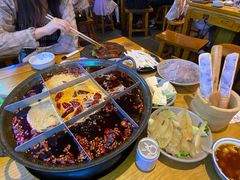 -白乐天毛肚火锅馆(解放碑店)