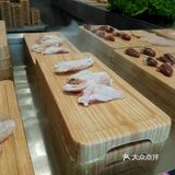 99块的自助烤肉也太香了，在魔都的市中心