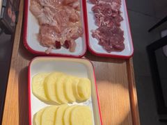 -毛辣果·贵州红酸汤牛肉火锅(西单店)