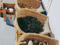 -缘福乡村铁锅炖民宿(八达岭店)