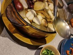 武定母鸡炖野生菌-半山腰·云南菜(侨福芳草地店)