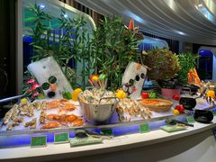 -亚洲国际大酒店·云顶阁旋转自助餐厅