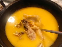 -鲜入围煮花胶鸡海鲜火锅