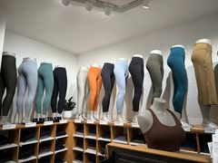 -lululemon(上海浦东IFC店)