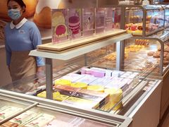 面包甜点陈列柜-好利来(鞍山家乐福店)