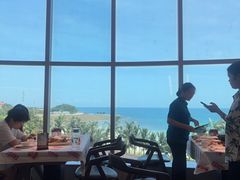 -不仔客海鲜·烧烤·270度海景餐厅(大东海店)