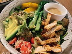 鸡肉牛油果芒果色拉-Wagas沃歌斯(五道口购物中心店)