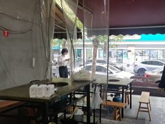 -黄潇洒老火锅(九眼桥宏济巷店)