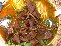 -金杨拉面王小吃面馆·牛三宝面·红烧牛肉粉