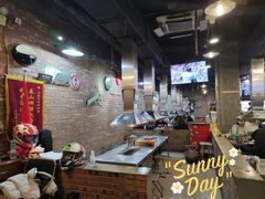 -马路牙子烧烤音乐酒馆(望京店)