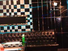 -蓝尊量贩(黄河路店)