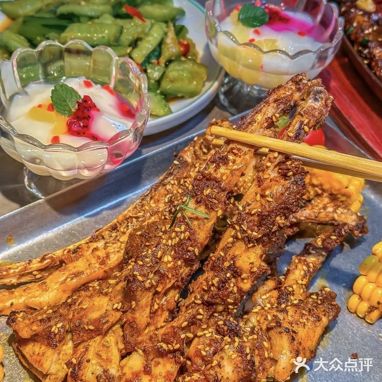 朋友小聚，不吃不散！