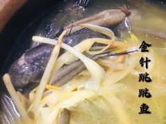 -巫记鸡饭店