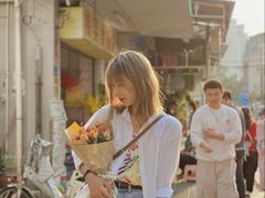 -溪岸路花鸟市场