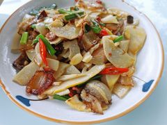 鲜笋炒腊肉-漫山居私汤民宿全竹宴