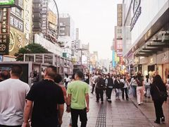 -黄兴南路步行商业街