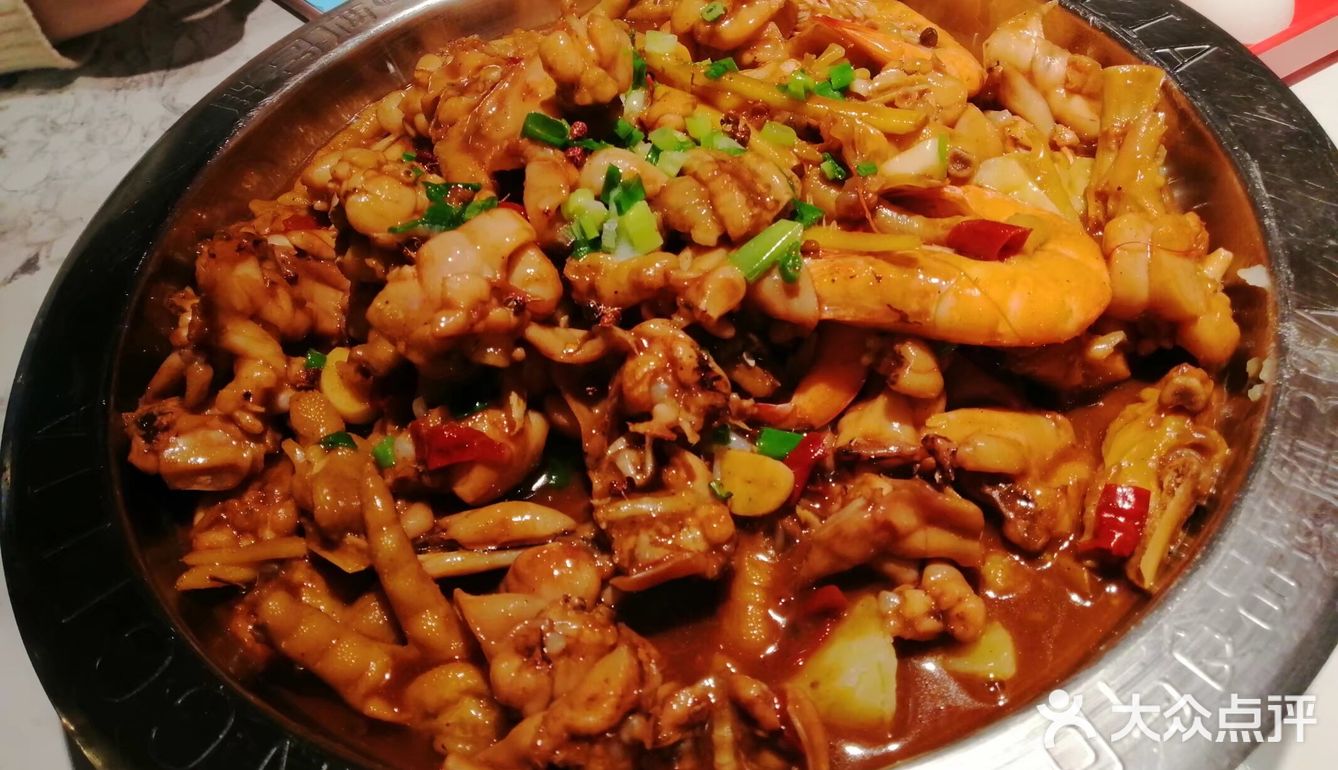 济南探店记：胖哥俩肉蟹煲[呲牙][呲牙]