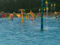 -黄河谷马拉湾海浪浴场