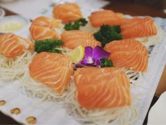 -青瓦餐厅·生鱼片·韩园烤肉(西塔店)