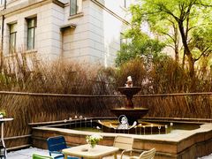 -潮一不贰·法式甜品·生日蛋糕·西式简餐(外滩店)