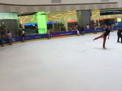 iphone_upload_pic-冰纷万象滑冰场(二七万象城店)