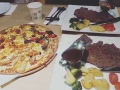 四拼披萨-必胜客(漕宝路店)