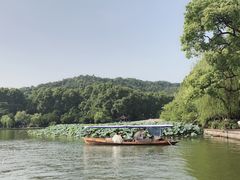 -星巴克(杭州湖滨银泰E区店)