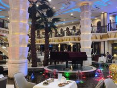 -碧中海汤泉汗蒸酒店