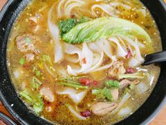 红烧肥肠粉-重庆小面